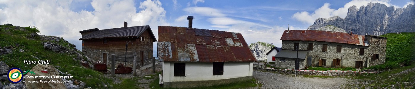 63 Villaggio ex miniere di fluorite all'Albani.jpg